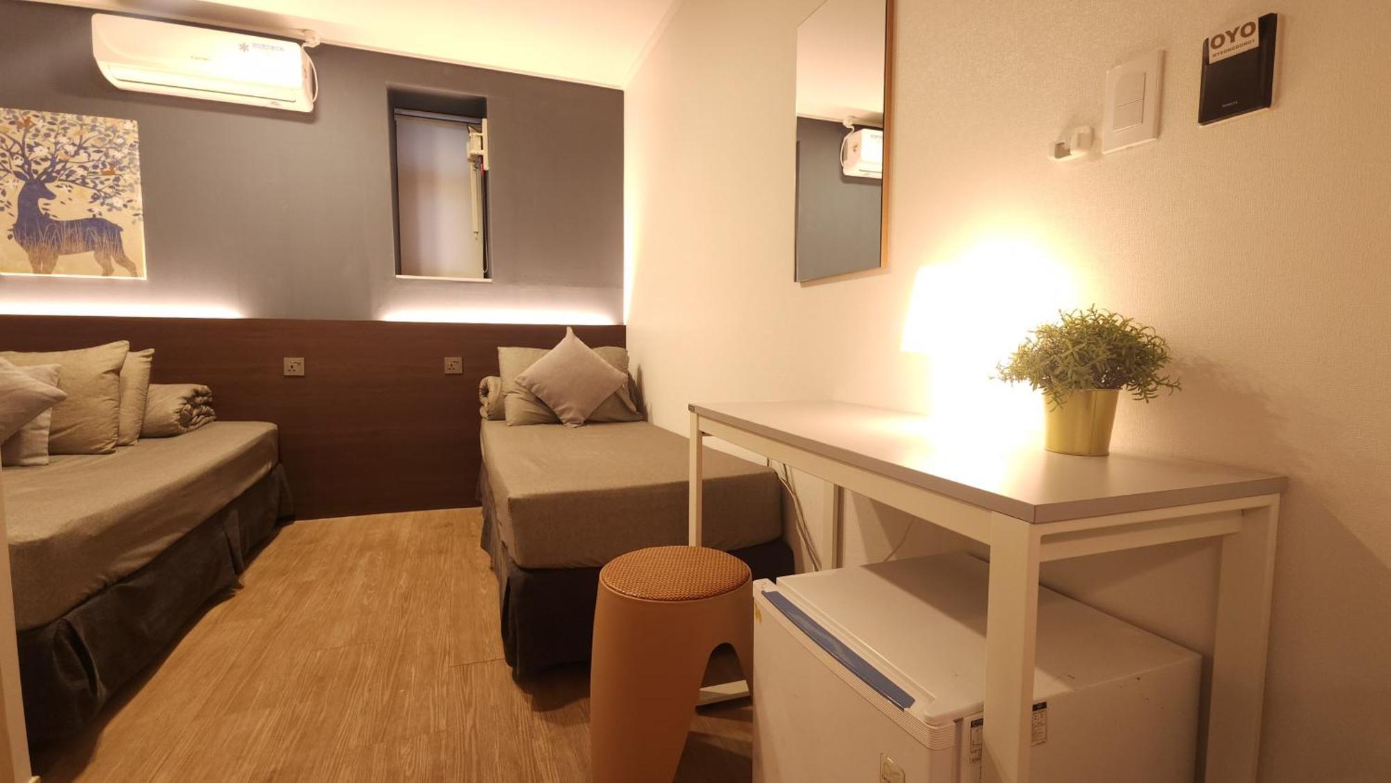 Oyo Hostel Myeongdong 1 Сеул Екстер'єр фото