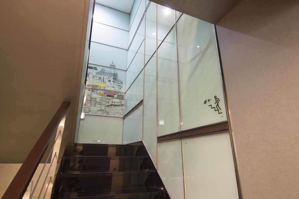 Oyo Hostel Myeongdong 1 Сеул Екстер'єр фото