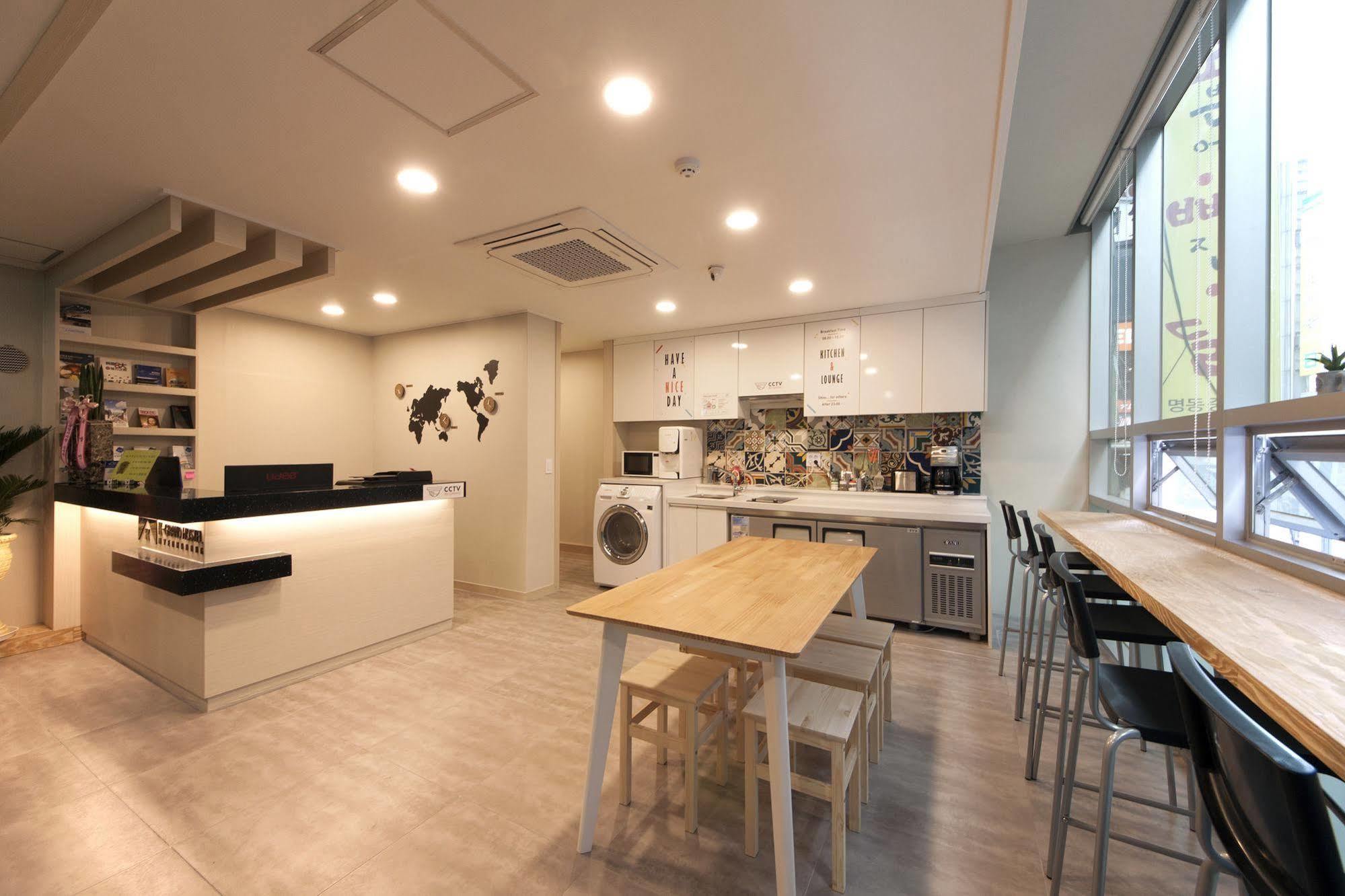 Oyo Hostel Myeongdong 1 Сеул Екстер'єр фото